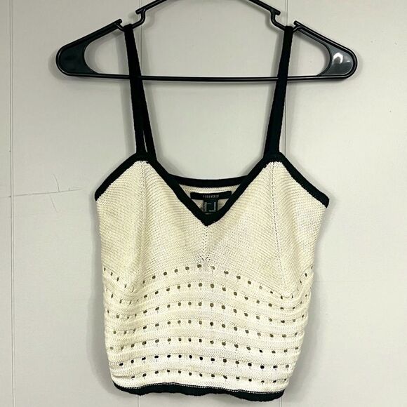 NWT Forever 21 White/Black Sweater-Knit Cropped Sleeveless Top Size Medium - Picture 1 of 4
